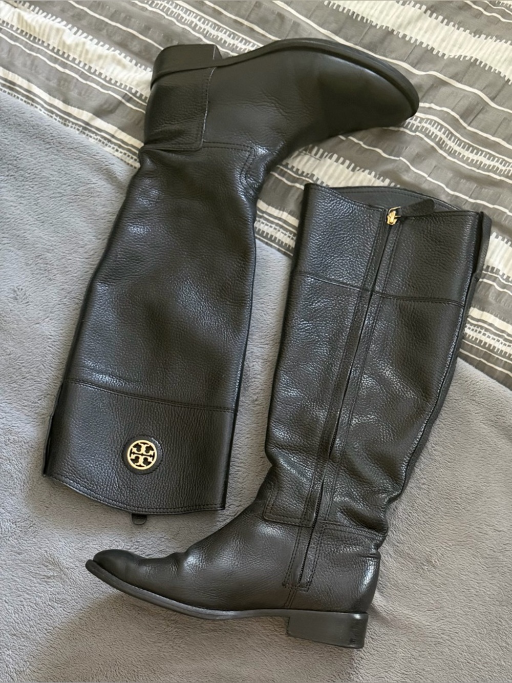 Tory Burch Black Tumbled Leather Pull On Junction Equestrian Riding Boots Gold 8 - Picture 16 of 16